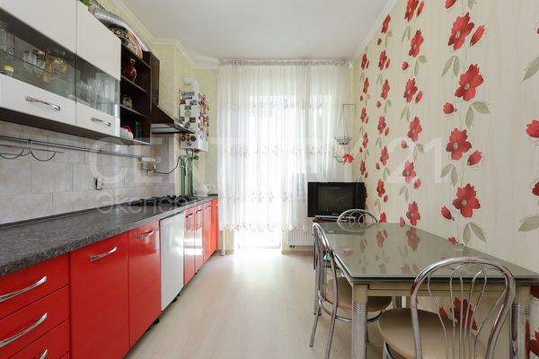 Продам двухкомнатную (2-комн.) квартиру, Лукашова ул, 22 , Калининград г
