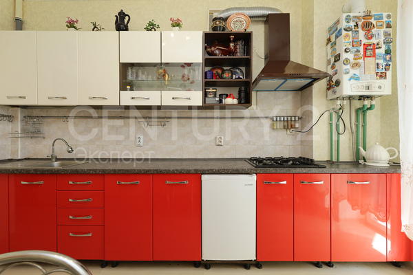 Продам двухкомнатную (2-комн.) квартиру, Лукашова ул, 22 , Калининград г
