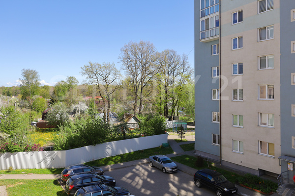Продам двухкомнатную (2-комн.) квартиру, Лукашова ул, 22 , Калининград г