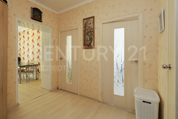 Продам двухкомнатную (2-комн.) квартиру, Лукашова ул, 22 , Калининград г