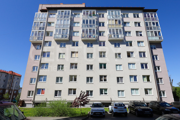 Продам двухкомнатную (2-комн.) квартиру, Лукашова ул, 22 , Калининград г