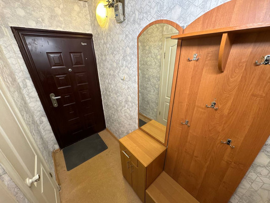 Продам двухкомнатную (2-комн.) квартиру, Первостроителей пр-кт, 31к2, Комсомольск-на-Амуре г