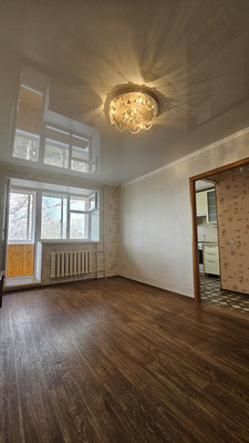 Продам двухкомнатную (2-комн.) квартиру, Комсомольская ул, 23, Октябрьский г