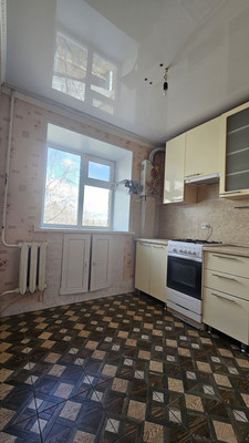Продам двухкомнатную (2-комн.) квартиру, Комсомольская ул, 23, Октябрьский г
