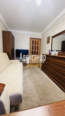 Продам трехкомнатную (3-комн.) квартиру, Будапештская ул, 5к2, Санкт-Петербург г