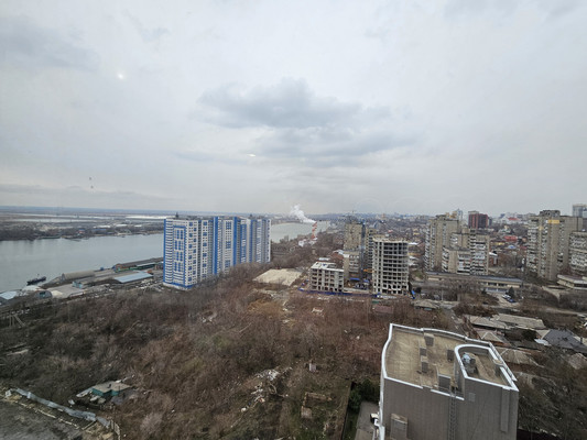Продам трехкомнатную (3-комн.) квартиру, Нижегородская ул, 31/1, Ростов-на-Дону г