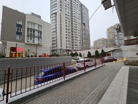 Продам трехкомнатную (3-комн.) квартиру, Нижегородская ул, 31/1, Ростов-на-Дону г
