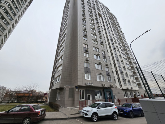 Продам трехкомнатную (3-комн.) квартиру, Нижегородская ул, 31/1, Ростов-на-Дону г