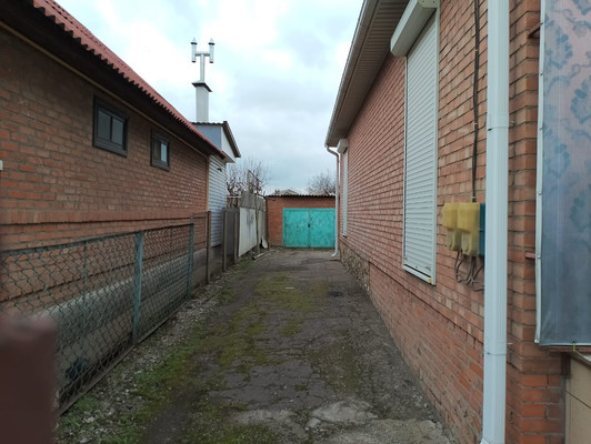 Продам торговое помещение 84 м2, Ворошилова ул, 51, Егорлыкская ст-ца