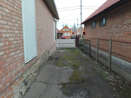 Продам торговое помещение 84 м2, Ворошилова ул, 51, Егорлыкская ст-ца