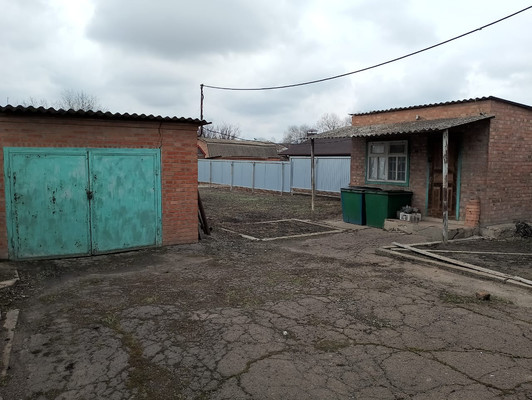Продам торговое помещение 84 м2, Ворошилова ул, 51, Егорлыкская ст-ца