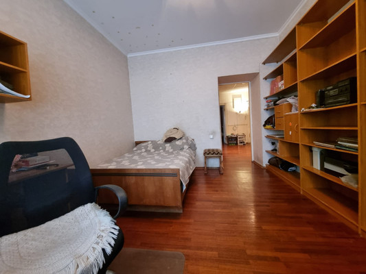 Продам многокомнатную квартиру, Буденновский пр-кт, 74, Ростов-на-Дону г