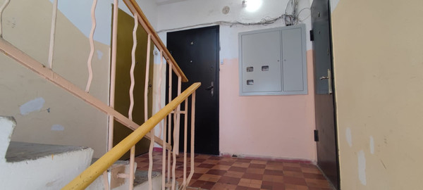 Продам двухкомнатную (2-комн.) квартиру, Судоремонтников ул, 60, Туапсе г