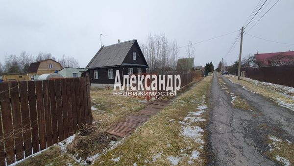 Продам дачу, 11-я линия, 79, Торфяники снт, 115 км от города