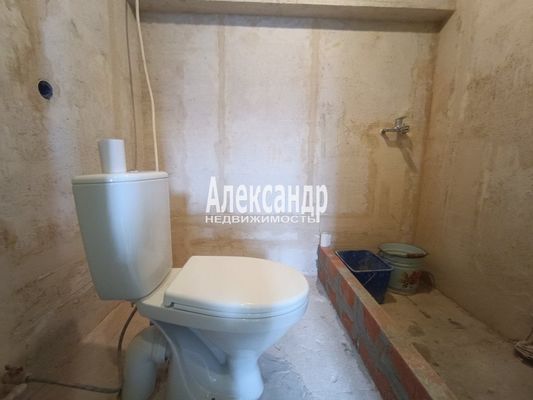 Продам двухкомнатную (2-комн.) квартиру, Большая Гвардейская ул, 6, Выборг г