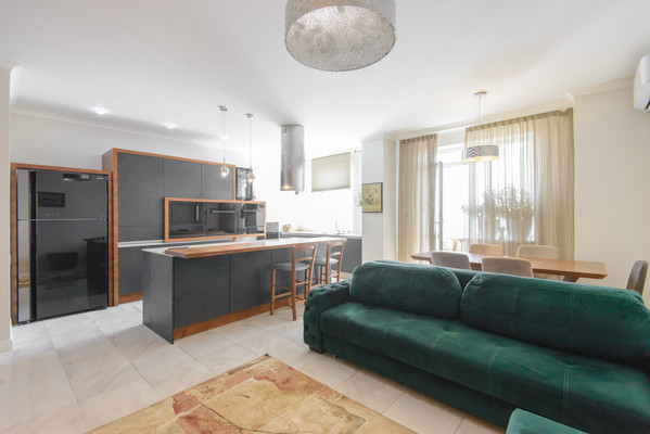 Продам трехкомнатную (3-комн.) квартиру, Города Волос ул, 119, Ростов-на-Дону г