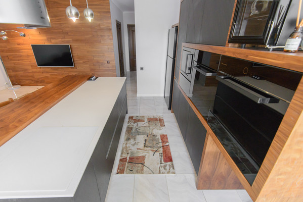 Продам трехкомнатную (3-комн.) квартиру, Города Волос ул, 119, Ростов-на-Дону г