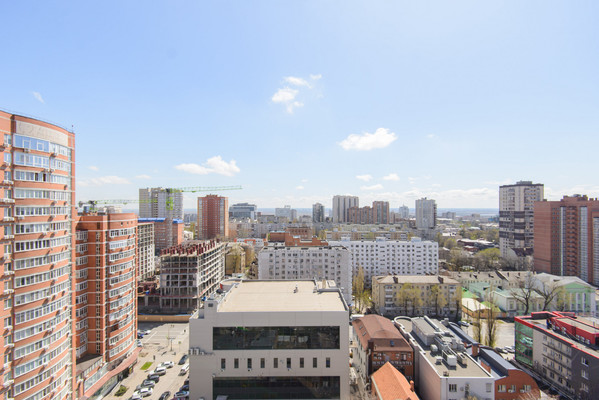 Продам трехкомнатную (3-комн.) квартиру, Города Волос ул, 119, Ростов-на-Дону г