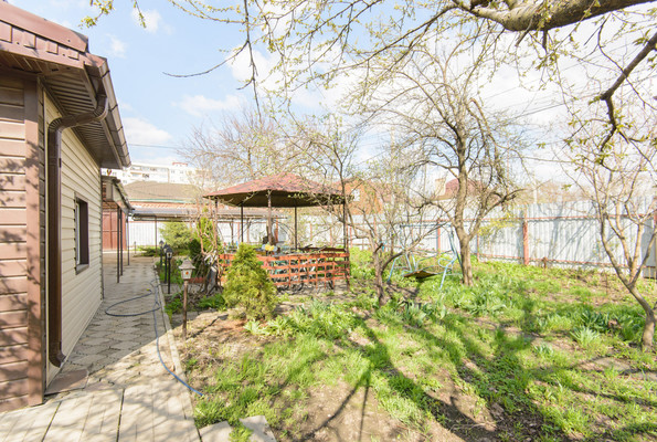 Продам дом, Витаминная ул, 11/18, Ростов-на-Дону г, 0 км от города