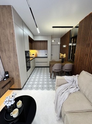 Продам трехкомнатную (3-комн.) квартиру, Красноармейская ул, 157в2к83, Ростов-на-Дону г