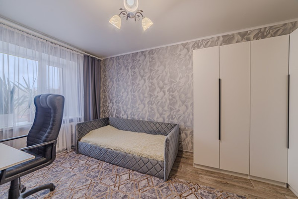 Продам трехкомнатную (3-комн.) квартиру, Краснова ул, 45, Пенза г