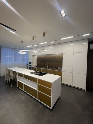 Продам трехкомнатную (3-комн.) квартиру, Кировский пр-кт, 122, Ростов-на-Дону г