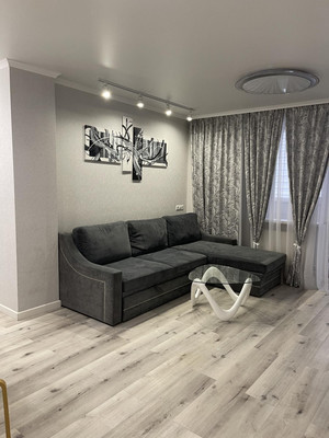 Продам двухкомнатную (2-комн.) квартиру, Тружеников ул, 80, Ростов-на-Дону г