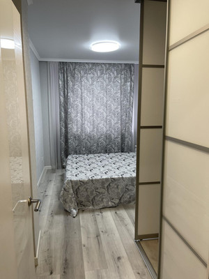 Продам двухкомнатную (2-комн.) квартиру, Тружеников ул, 80, Ростов-на-Дону г