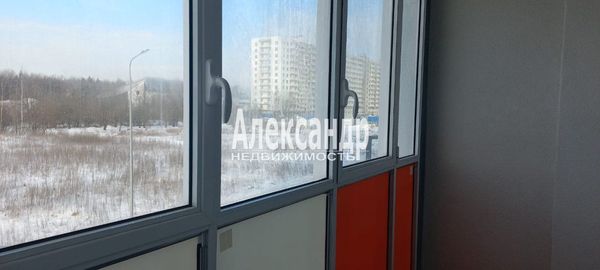 Продам однокомнатную (1-комн.) квартиру, Заводская ул, 18к2, Янино-1 гп