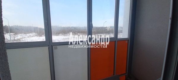 Продам однокомнатную (1-комн.) квартиру, Заводская ул, 18к2, Янино-1 гп