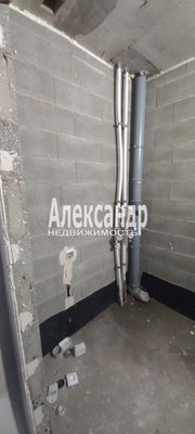 Продам однокомнатную (1-комн.) квартиру, Заводская ул, 18к2, Янино-1 гп
