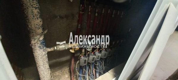 Продам однокомнатную (1-комн.) квартиру, Заводская ул, 18к2, Янино-1 гп