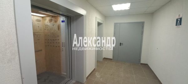 Продам однокомнатную (1-комн.) квартиру, Заводская ул, 18к2, Янино-1 гп