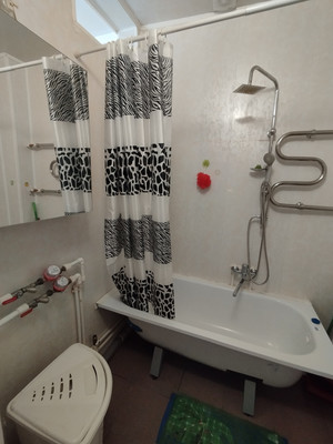 Продам двухкомнатную (2-комн.) квартиру, Пушкина пер, 2, Волгодонск г