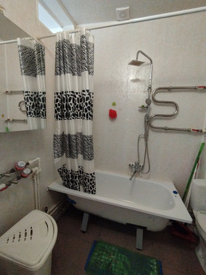 Продам двухкомнатную (2-комн.) квартиру, Пушкина пер, 2, Волгодонск г