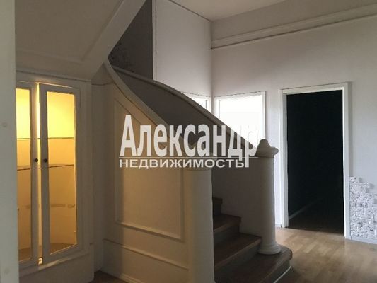 Продам многокомнатную квартиру, Чайковского ул, 20, Санкт-Петербург г