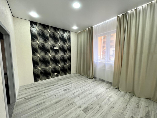 Продам трехкомнатную (3-комн.) квартиру, Мурата Ахеджака ул, 6, Новороссийск г