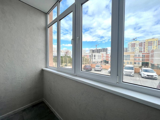 Продам трехкомнатную (3-комн.) квартиру, Мурата Ахеджака ул, 6, Новороссийск г