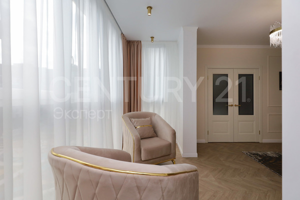 Продам двухкомнатную (2-комн.) квартиру, Героя России Мариенко ул, 8 , Калининград г