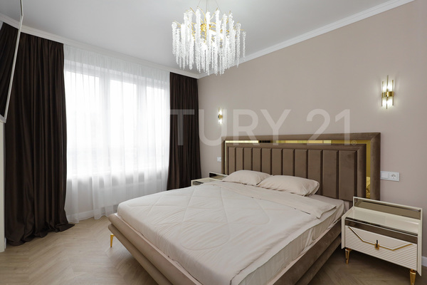 Продам двухкомнатную (2-комн.) квартиру, Героя России Мариенко ул, 8 , Калининград г