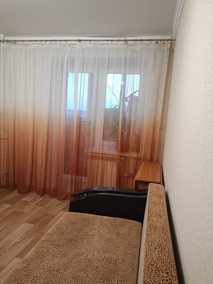 Продам трехкомнатную (3-комн.) квартиру, Тыныч ул, 3, Казань г