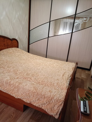 Продам трехкомнатную (3-комн.) квартиру, Тыныч ул, 3, Казань г