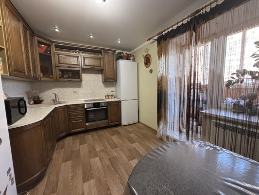 Продам трехкомнатную (3-комн.) квартиру, Тыныч ул, 3, Казань г