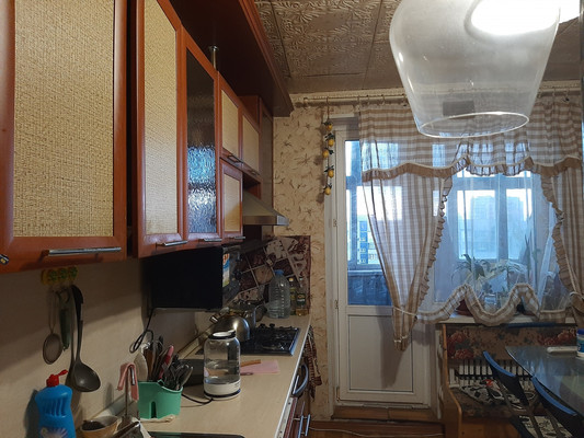 Продам двухкомнатную (2-комн.) квартиру, Победы пр-кт, 158, Казань г
