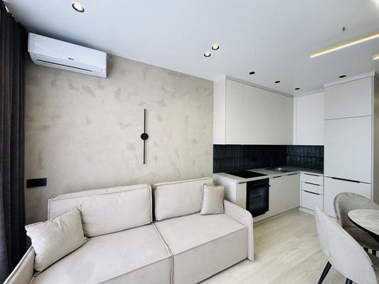 Продам трехкомнатную (3-комн.) квартиру, Красноармейская ул, 157в/83, Ростов-на-Дону г