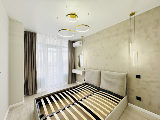Продам трехкомнатную (3-комн.) квартиру, Красноармейская ул, 157в/83, Ростов-на-Дону г