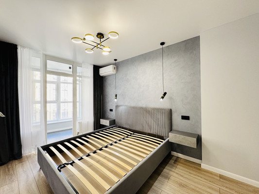Продам трехкомнатную (3-комн.) квартиру, Красноармейская ул, 157в/83, Ростов-на-Дону г