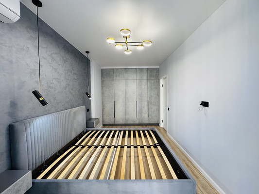 Продам трехкомнатную (3-комн.) квартиру, Красноармейская ул, 157в/83, Ростов-на-Дону г