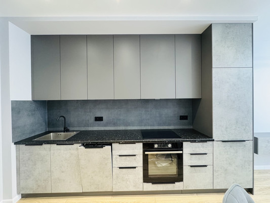 Продам трехкомнатную (3-комн.) квартиру, Красноармейская ул, 157в/83, Ростов-на-Дону г