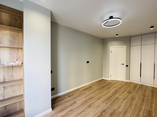 Продам трехкомнатную (3-комн.) квартиру, Красноармейская ул, 157в/83, Ростов-на-Дону г